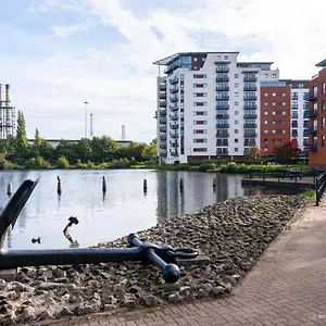 Bay Flat With Water Views Cardiff